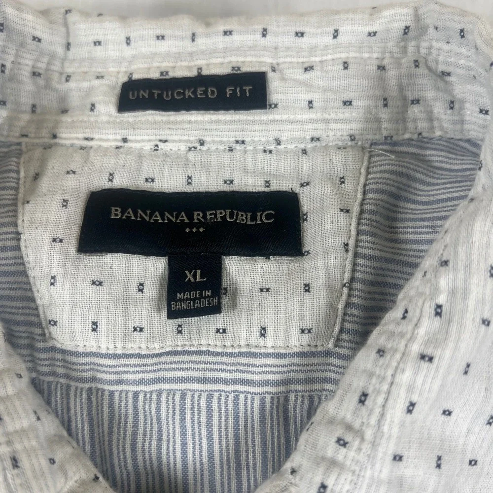 Banana Republic Untucked Fit Shirt Mens XL Long Sleeve Button Up